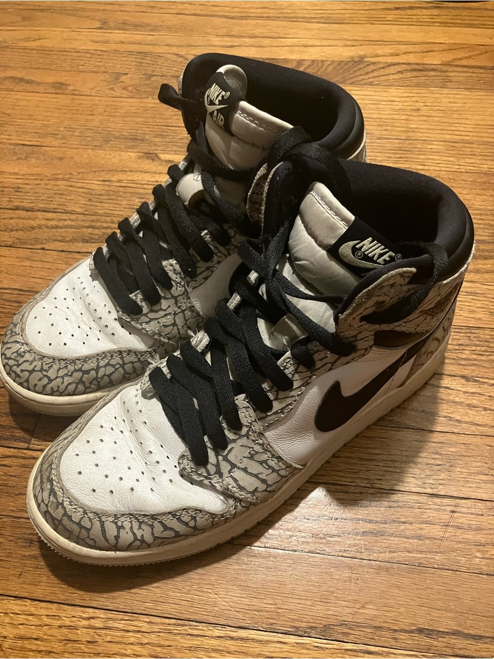 Size 6Y Air Jordan 1 Retro High OG White Cement (GS)